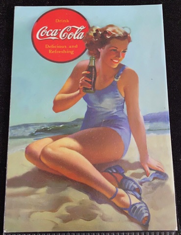 23176-1 € 0,50 coca cola ansichtkaart dame op op rots ca 10x15cm.jpeg